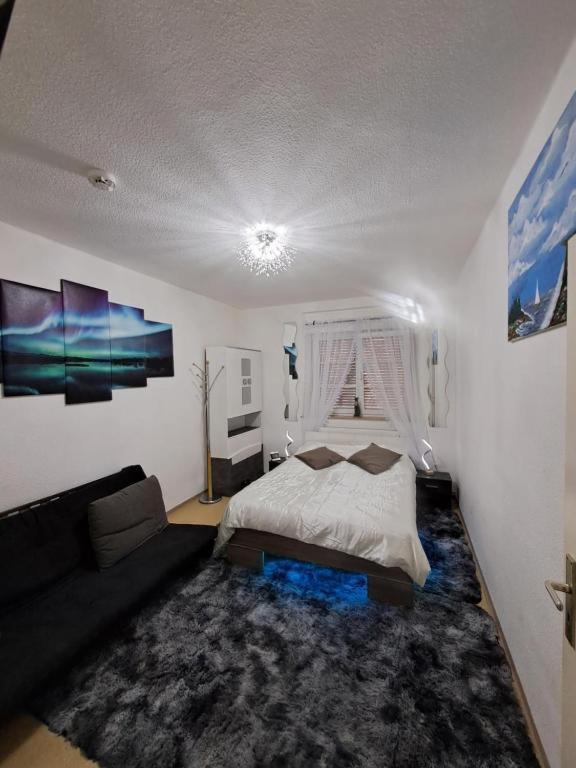 Complete Apartment Peacefully Situated Near The Airport Nuernberg Nuremberga Exterior foto